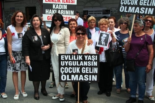 Devrim Yasamız Medeni Kanuna Sahip Çıkıyoruz Yürüyüşü - 98