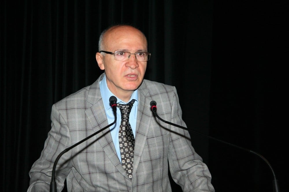 Hukuka Felsefi ve Sosyolojik Bakışlar VIII - 30