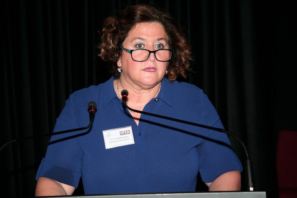 Hukuka Felsefi ve Sosyolojik Bakışlar VIII - 7