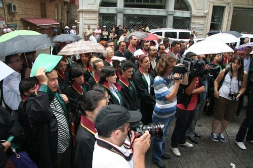 Avukatlardan Cmk’Da Yaşanan Sorunlara Tepki - 15