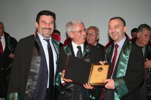 Mesleklerinde 25, 30, 35 Yılını Dolduran Toplam 693 Meslektaşımıza Plaket Verildi
 - 120