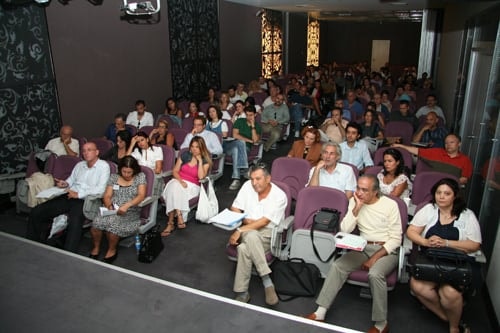 Sağlık Çalışanları, Diğerlerinden
16 Kat Daha Fazla Şiddet Görüyor - 20