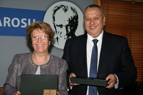 Baro Yönetiminden Ayrılanlara Anı Plaketi Verildi  

 - 34