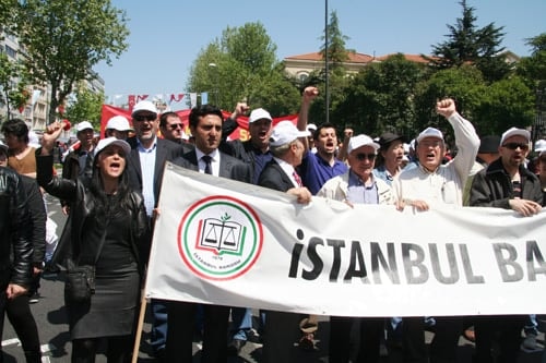 1 Mayıs’Ta Yine Taksim’Deydik
 - 14