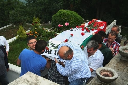 Av. Cengiz Kayıtmazer Son Yolculuğuna Uğurlandı
 - 70