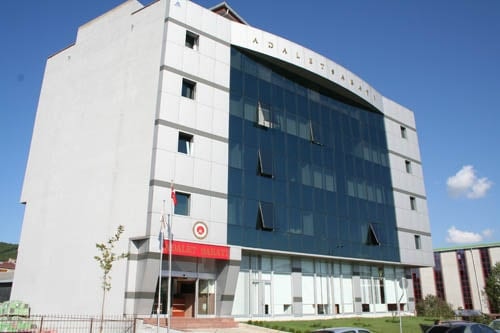 Yeni Sultanbeyli Adliyesi
Hizmet Vermeye Başladı.
 - 3