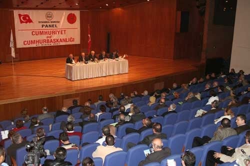 Anayasanın Cumhurbaşkanı Seçiminde
Uzlaşmayı Örgördüğü Bildirildi
 - 8