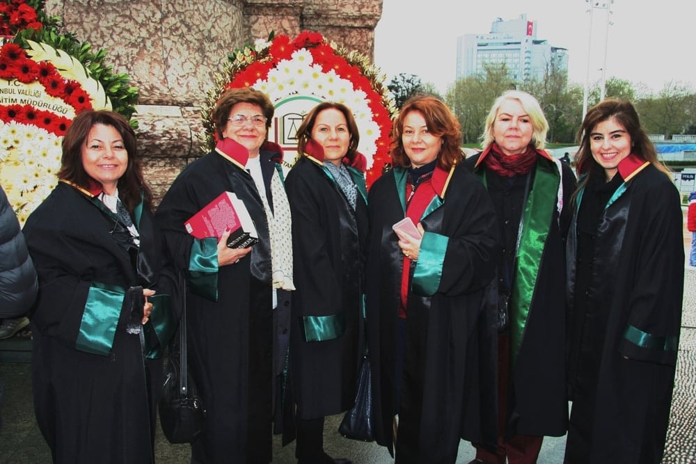 İstanbul Barosu, 23 Nisan Ulusal Egemenlik ve Çocuk Bayramında Taksim Cumhuriyet Anıtındaydı - 67