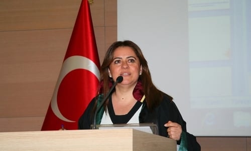 Adil Yargılamanın Teminatı Avukattır
 - 14