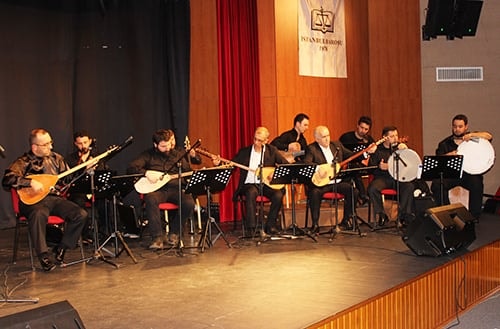 Türk Halk Müziği Topluluğu Konser Verdi
 - 13