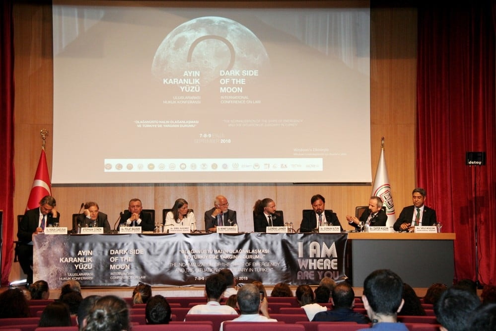 Uluslararası Konferans: ‘Ayın Karanlık Yüzü’ - 124