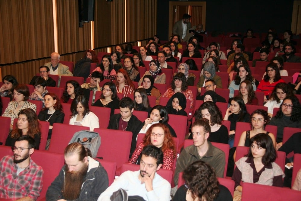 İş Yerinde Kadın: Sömürü, Mobbing, Şiddet ve Taciz - 13