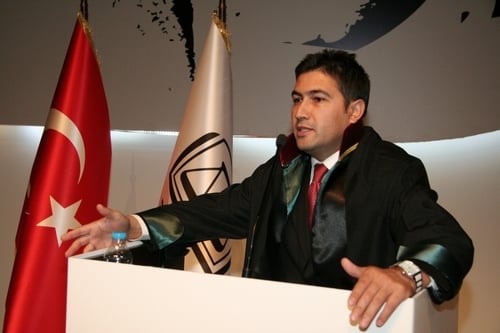 Ümit Kocasakal İstanbul Barosu Başkanlığına Yeniden Seçildi 

 - 197