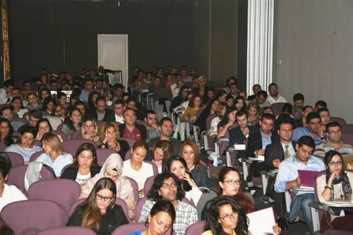 Kadın Hakları Ve Aile İçi Şiddet Konulu Sertifika Programı Devam Ediyor

 - 12