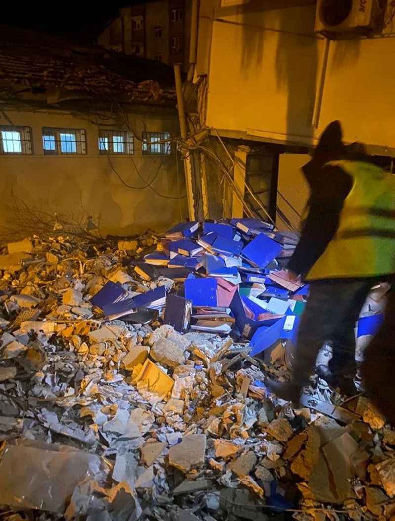 Hatay Çevre ve Şehircilik Müdürlüğü Enkazındaki Belgeler Baromuz Talebiyle Muhafaza Altına Alındı - 2