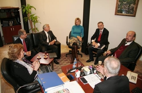 Rauf Denktaş Türk Dünyasının Kahramanıdır

 - 49