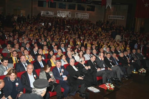 İstanbul Barosu Olağanüstü Genel Kurul Kararı: ‘Başkan Ve Yönetim Kurulu Görevinin Başındadır. İrademize Sahip Çıkıyoruz”

 - 58