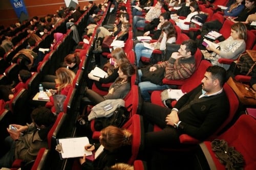 Kadın Hakları Ve Aile İçi Şiddet” Konulu Sertifika Programı

 - 36