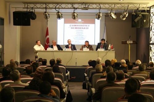 Cumhuriyet Ve Demokrasi Ayrı Şeyler Değildir - 8