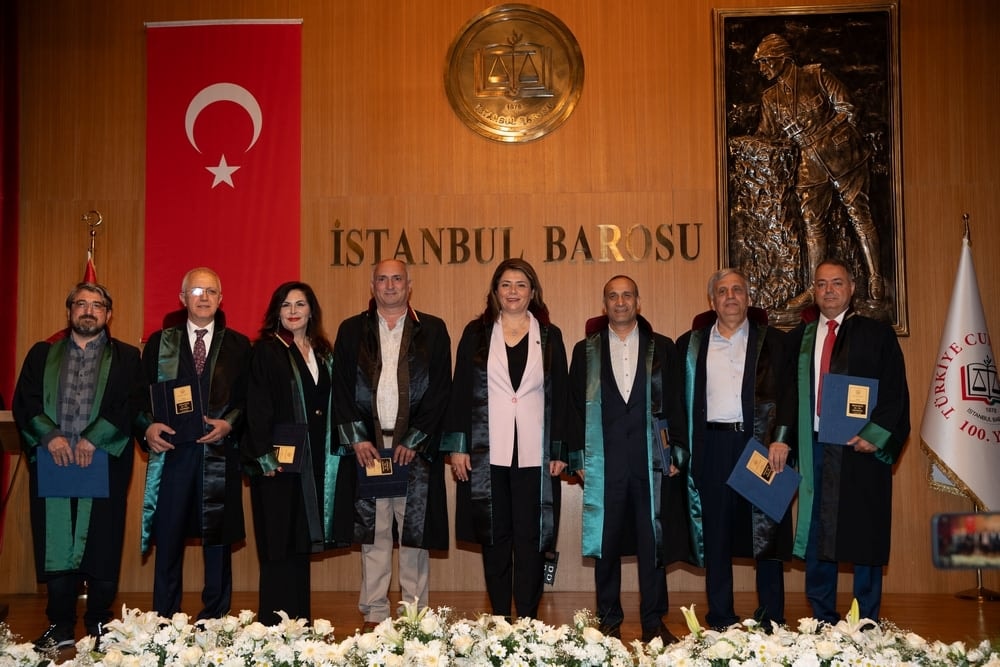 Meslekte 25, 30 ve 35 Yılını Dolduran Meslektaşlarımıza Plaket Verildi - 9