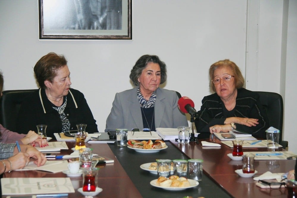 Devrim Yasamız Medeni Kanunumuza Sahip Çıkalım  - 31