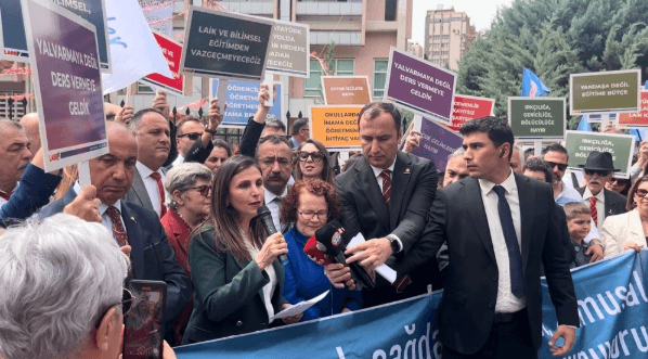 23 Nisan Ulusal Egemenlik ve Çocuk Bayramında Önce Çocuk Hakkı Demek İçin Ankaradaydık