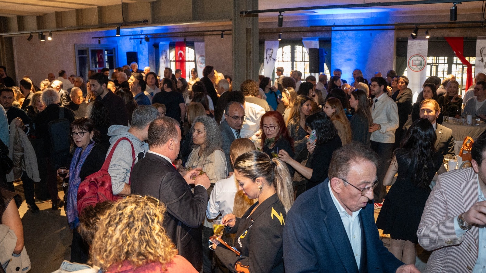 İSTANBUL’DA AVUKATLAR GÜNÜ YÜRÜYÜŞÜ: SAVUNMA SUSMADI, SUSMAYACAK - 16