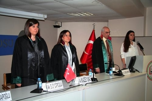 Hukuk Tarihini Avukatlar Yazar 
 - 4