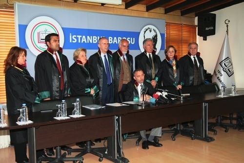 Hiç Bir Tehdit Bizi Hukuk Devleti Ve Demokrasiyi Savunmaktan Alıkoyamaz
 - 17