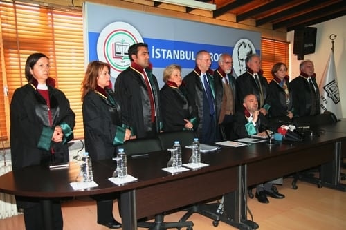 Hiç Bir Tehdit Bizi Hukuk Devleti Ve Demokrasiyi Savunmaktan Alıkoyamaz
 - 6
