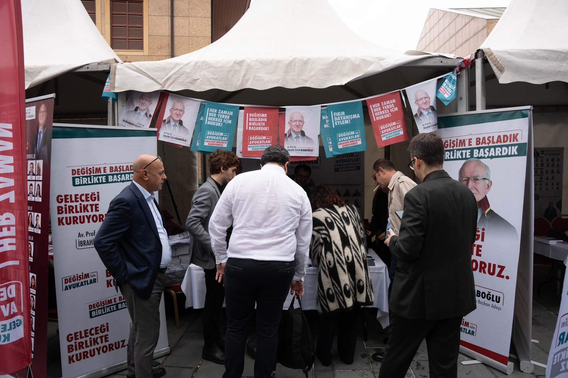 İSTANBUL BAROSU’NDA YENİ DÖNEM: BAŞKAN ÜMİT KOCASAKAL! - 15