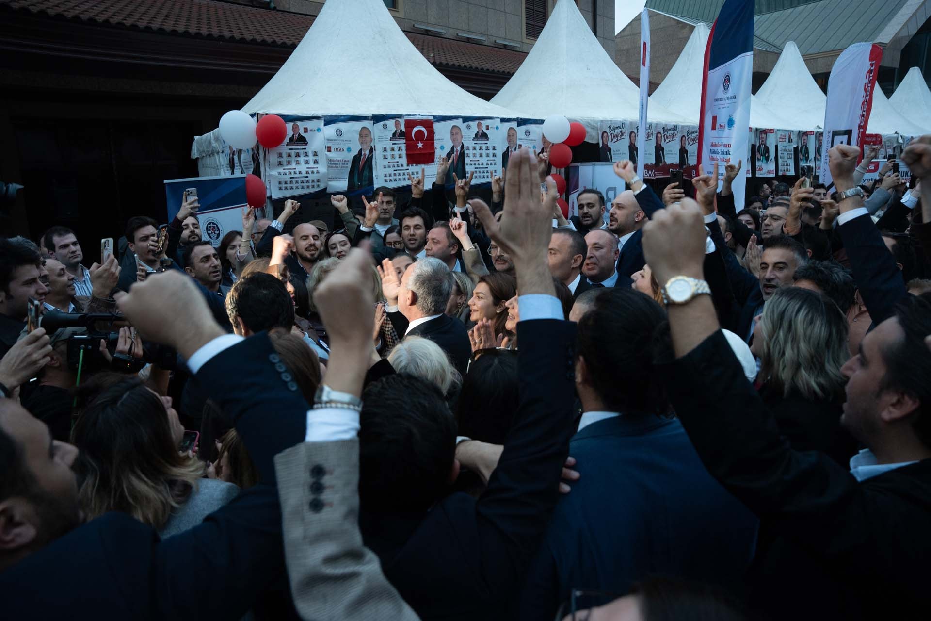 İSTANBUL BAROSU’NDA YENİ DÖNEM: BAŞKAN ÜMİT KOCASAKAL! - 86
