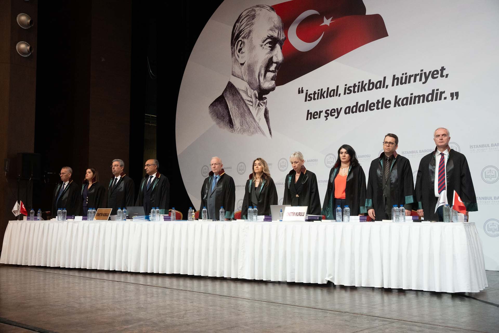 İSTANBUL BAROSU’NDA YENİ DÖNEM: BAŞKAN ÜMİT KOCASAKAL! - 17
