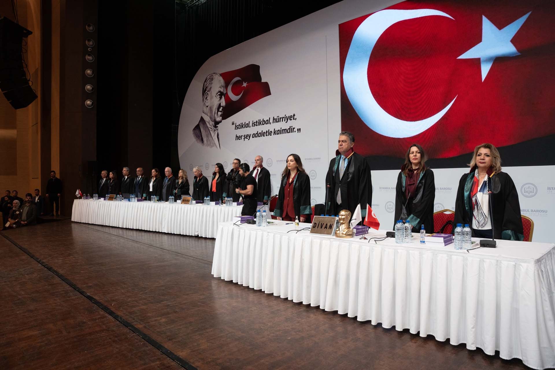 İSTANBUL BAROSU’NDA YENİ DÖNEM: BAŞKAN ÜMİT KOCASAKAL! - 9