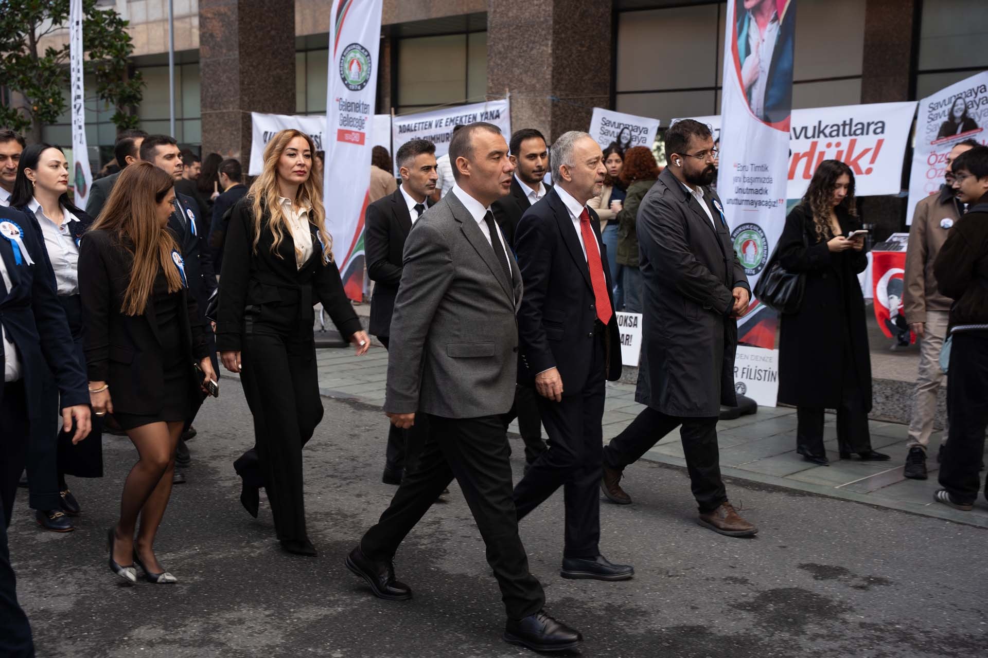 İSTANBUL BAROSU’NDA YENİ DÖNEM: BAŞKAN ÜMİT KOCASAKAL! - 98